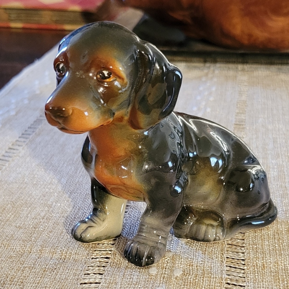 Vintage Ucagco Dachshund  Ceramic Figurine Brown And Black Japan